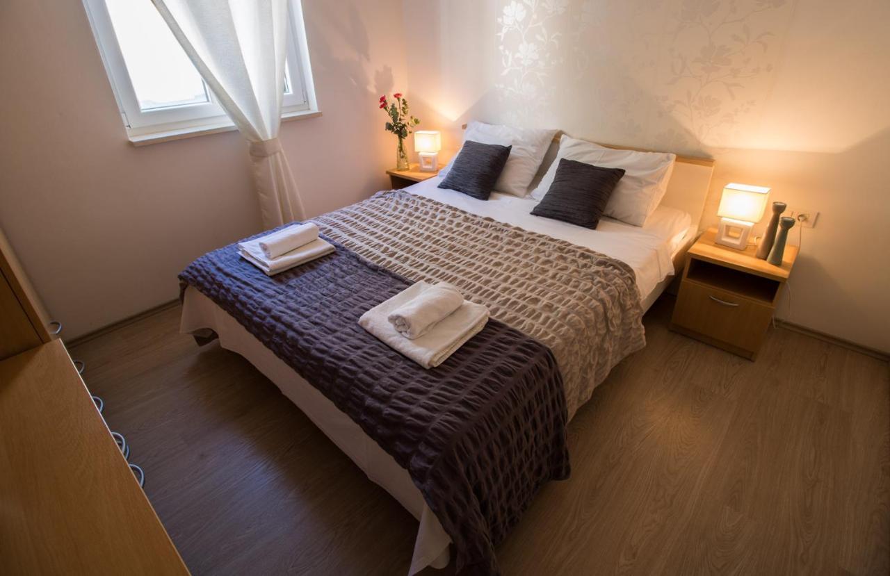 Apartments Villa Carica B&B Mimice Bagian luar foto