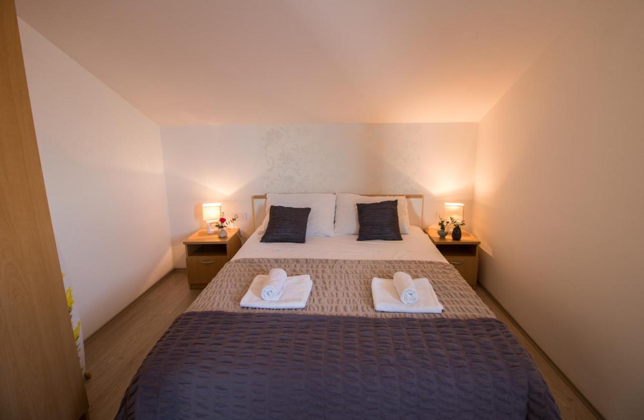 Apartments Villa Carica B&B Mimice Bagian luar foto
