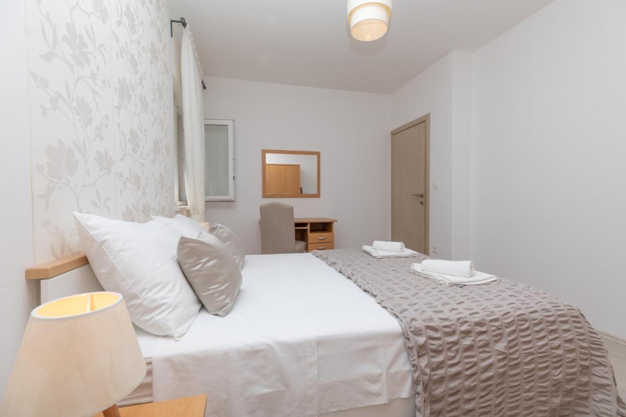 Apartments Villa Carica B&B Mimice Bagian luar foto